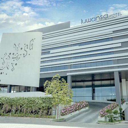 Luwansa Hotel And Convention Center Манадо Екстериор снимка